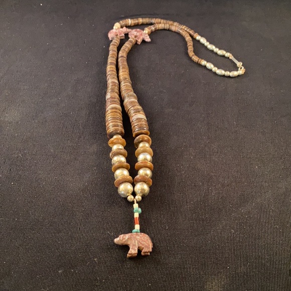 Santa Domingo bear necklace with  silver beads - Picture 4 of 7